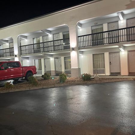 ซูเปอร์ 8 บาย วินด์แฮม น็อกซ์วิลล์ Hotel ภายนอก รูปภาพ