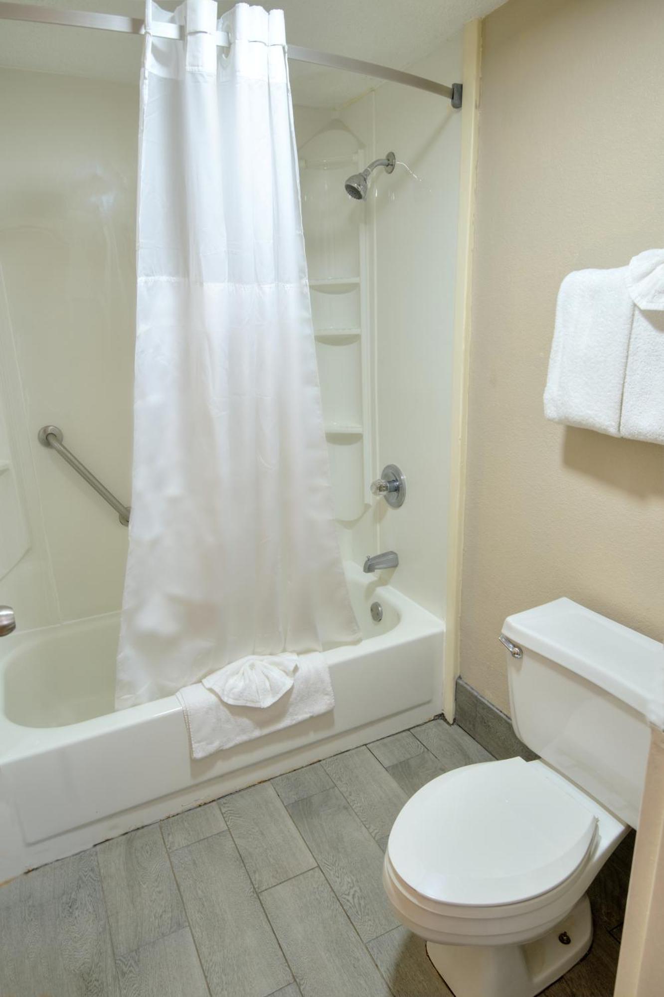 ซูเปอร์ 8 บาย วินด์แฮม น็อกซ์วิลล์ Hotel ภายนอก รูปภาพ