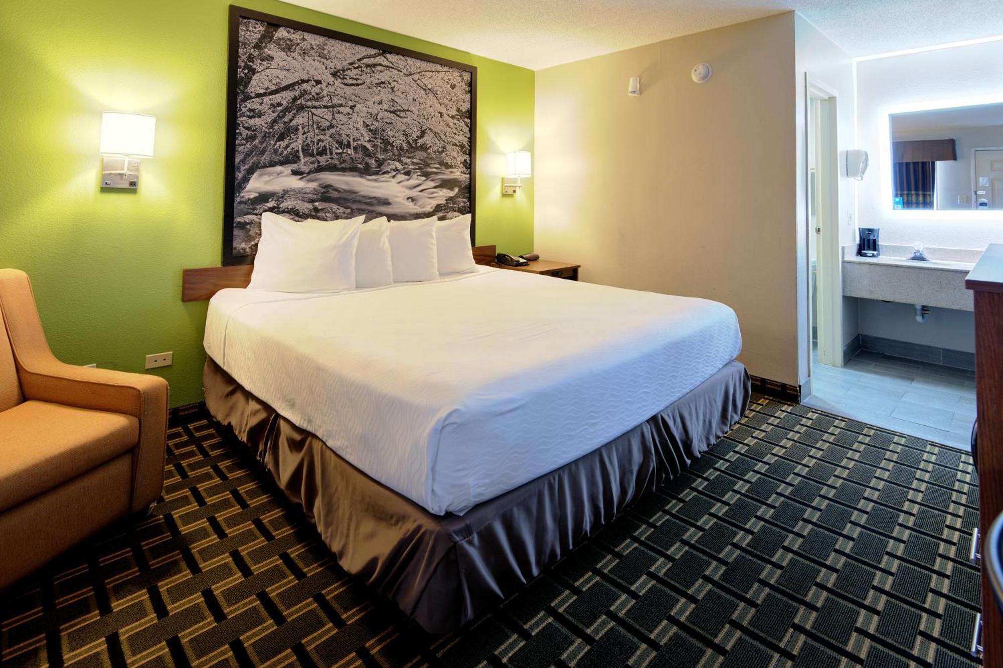 ซูเปอร์ 8 บาย วินด์แฮม น็อกซ์วิลล์ Hotel ภายนอก รูปภาพ