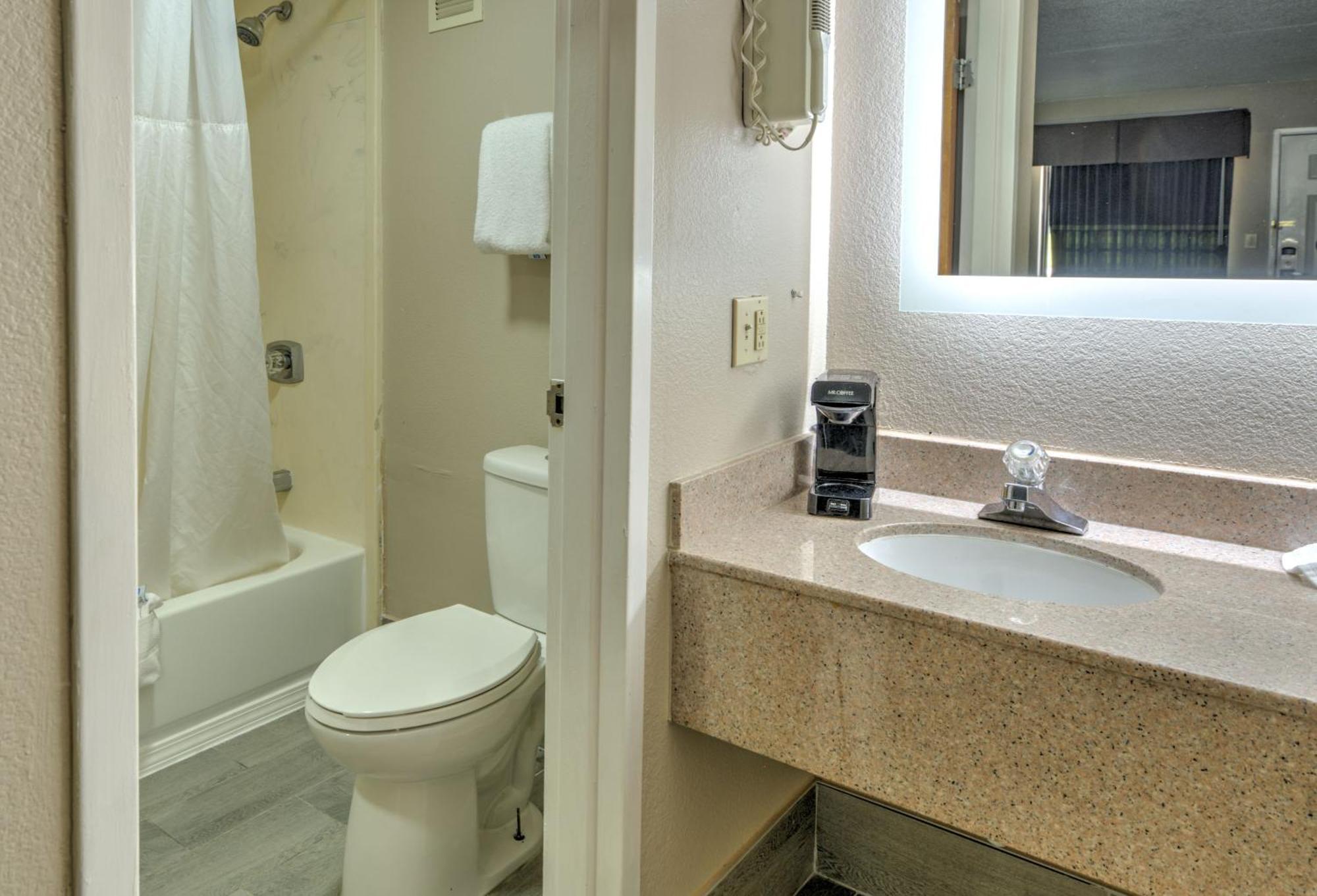 ซูเปอร์ 8 บาย วินด์แฮม น็อกซ์วิลล์ Hotel ภายนอก รูปภาพ